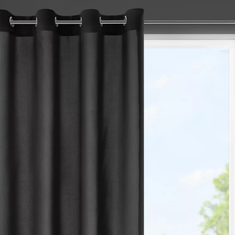 Zasłona czarna z matowej gładkiej tkaniny 140x175 cm przelotka RITA Eurofirany