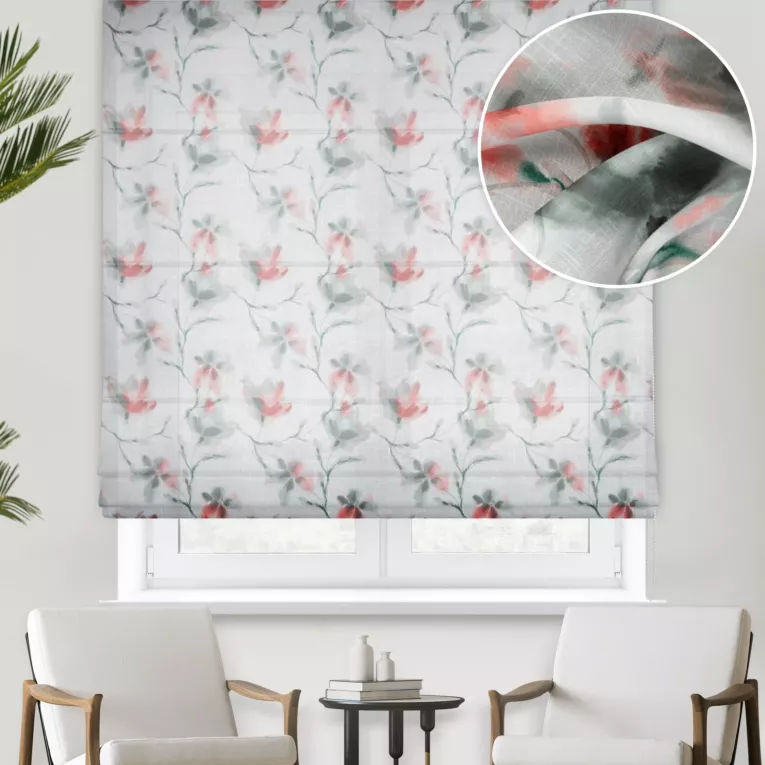 Roleta rzymska kremowo pomarańczowa z miękkiej tkaniny o lekkim splocie, pokryta modnym, botanicznym nadrukiem, wykończona obciążnikiem