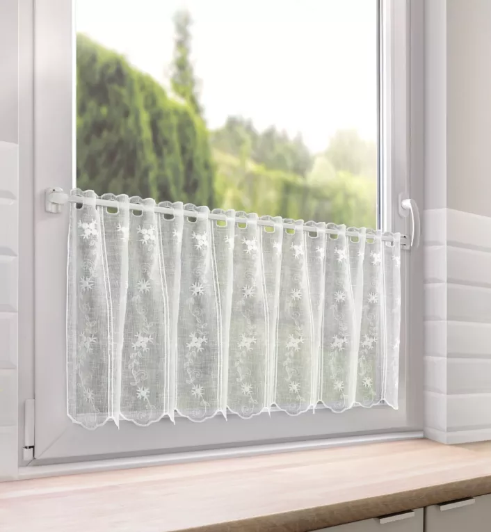 Tkanina firanowa zazdrostka zdobiona haftem drobnych kwiatuszków Eurofirany