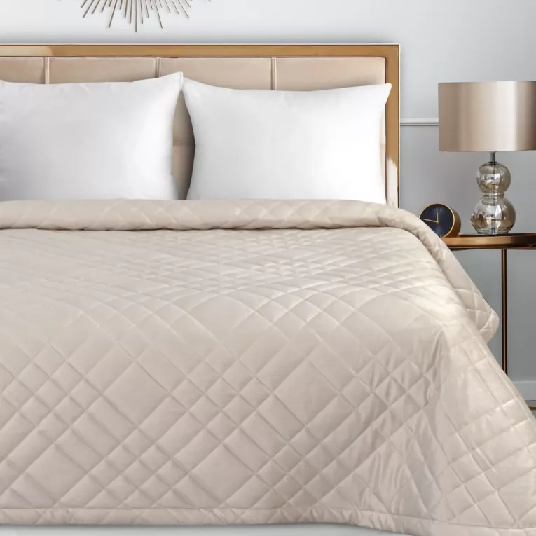 Narzuta welwetowa kremowa 170x210 cm pikowana metodą tradycyjną RIA 6 Eurofirany