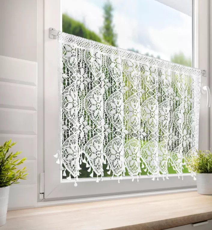 Zazdrostka biała w stylu boho zdobiona subtelnymi frędzelkami 150x60 cm tunel MOLY  Eurofirany