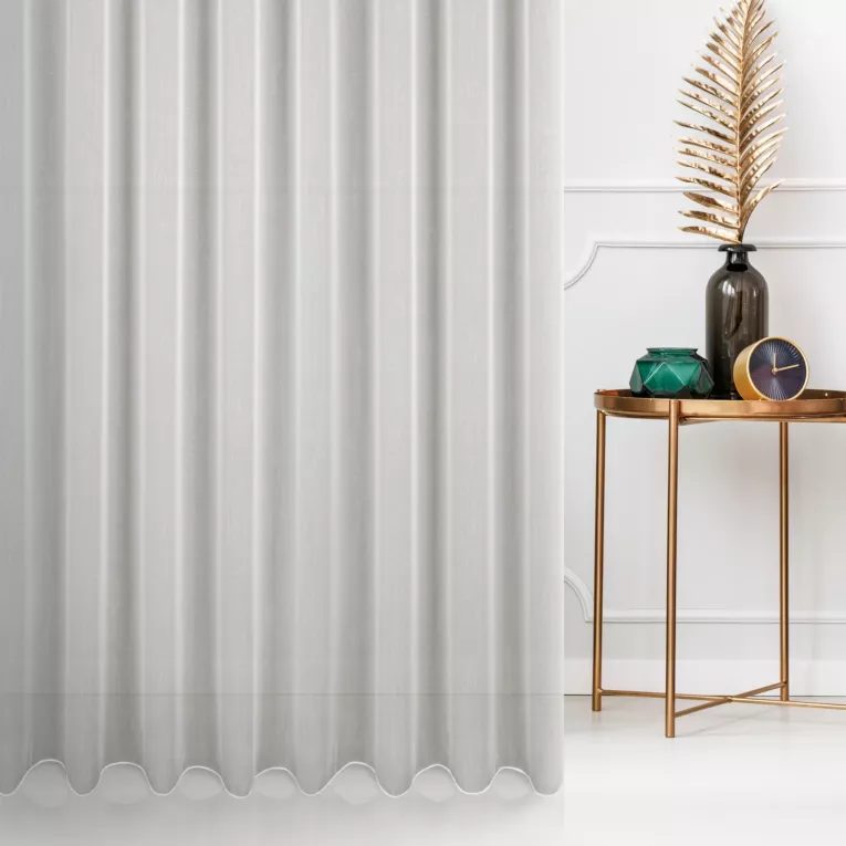 Firana szyta na taśmie fala naturalna z efektem deszczyku, wykończona obciążnikiem