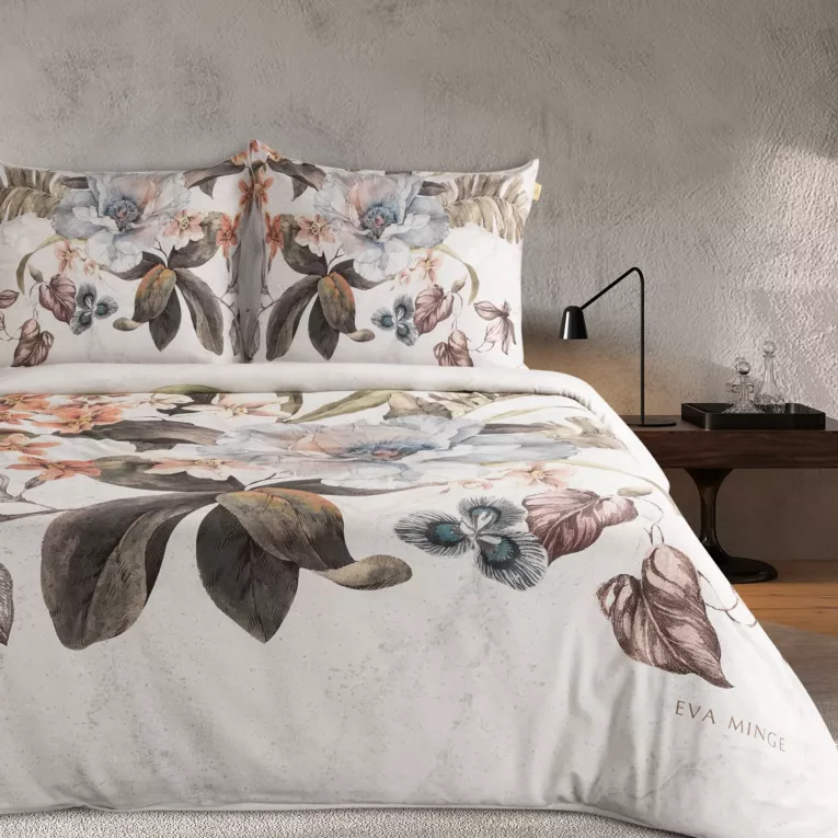 Pościel 220x200 cm komplet 3 częściowy  z makosatyny bawełnianej kolor  biało, ciemnooliwkowy z designerskim roślinnym nadrukiem  DEMI Eva Minge Eurofirany