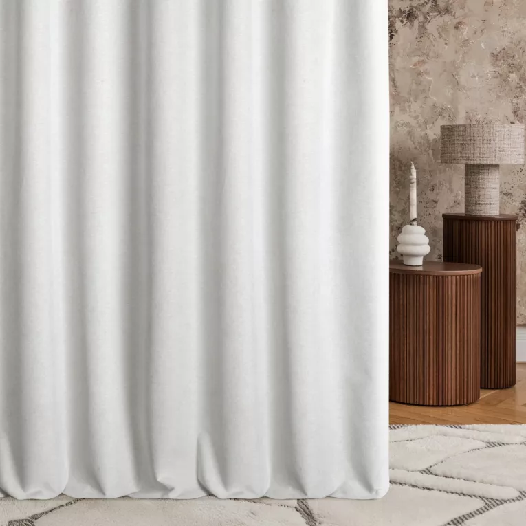 Zasłona szyta na taśmie fala naturalno jasnobeżowa z dwustronnej tkaniny zaciemniającej 100% blackout, o strukturze weluru