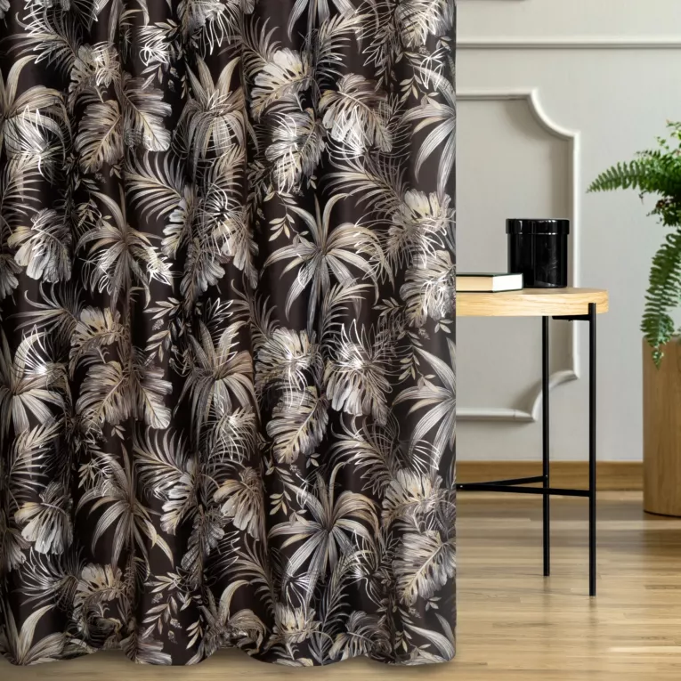 Zasłona szyta na taśmie fala ciemnobrązowo srebrna miękka, welwetowa, z nadrukowanym motywem botanicznym i srebrnymi elementami
