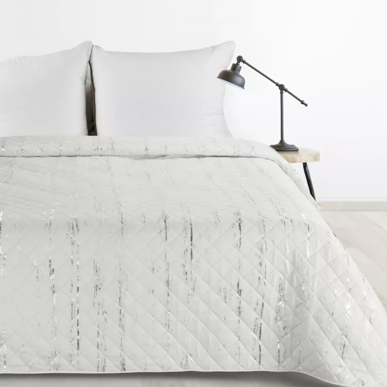 Narzuta biało, srebrna 220x240 cm zdobiona przecieranym wzorem i pikowana metodą hot press BLINK 1 DESIGN 91 Eurofirany