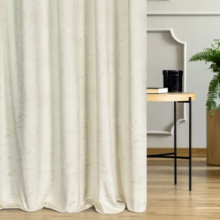 Zasłona szyta na taśmie 5 cm kremowa miękka tkanina welwetowa, ze złotym marmurowym nadrukiem