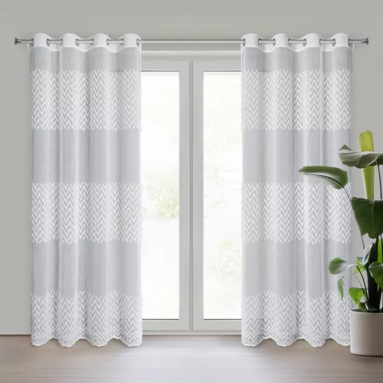 Firana biała zdobiona puszystą aplikacją 140x250 cm przelotka ESTER Eurofirany