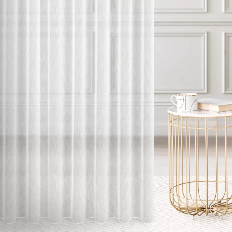 Firana szyta na taśmie fala biała z delikatnej gładkiej etaminy, wykończonej obciążnikiem