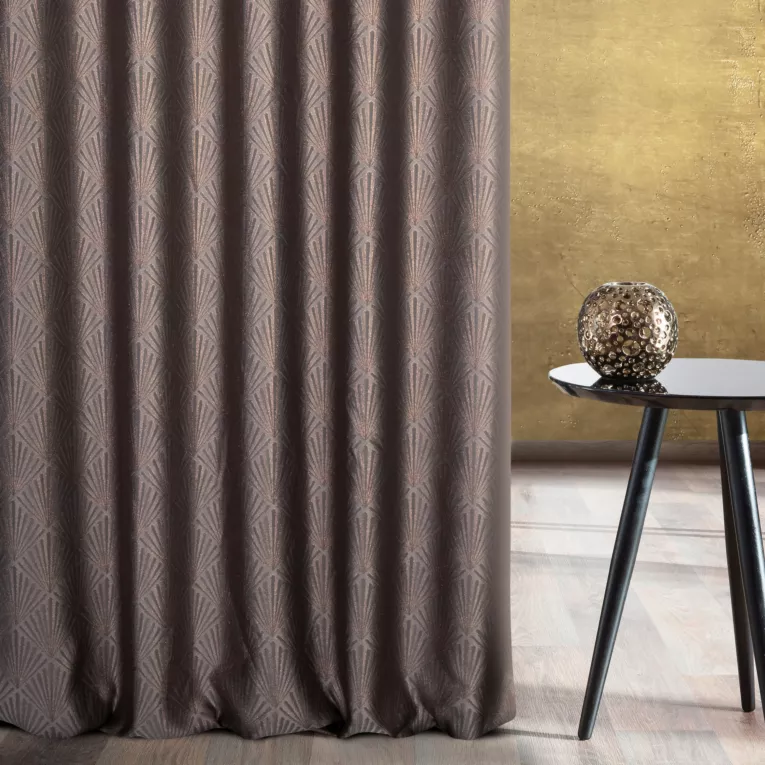 Zasłona szyta na taśmie 5 cm grafitowo miedziana z tkaniny, z geometrycznym wzorem, z dodatkiem połyskującej nici