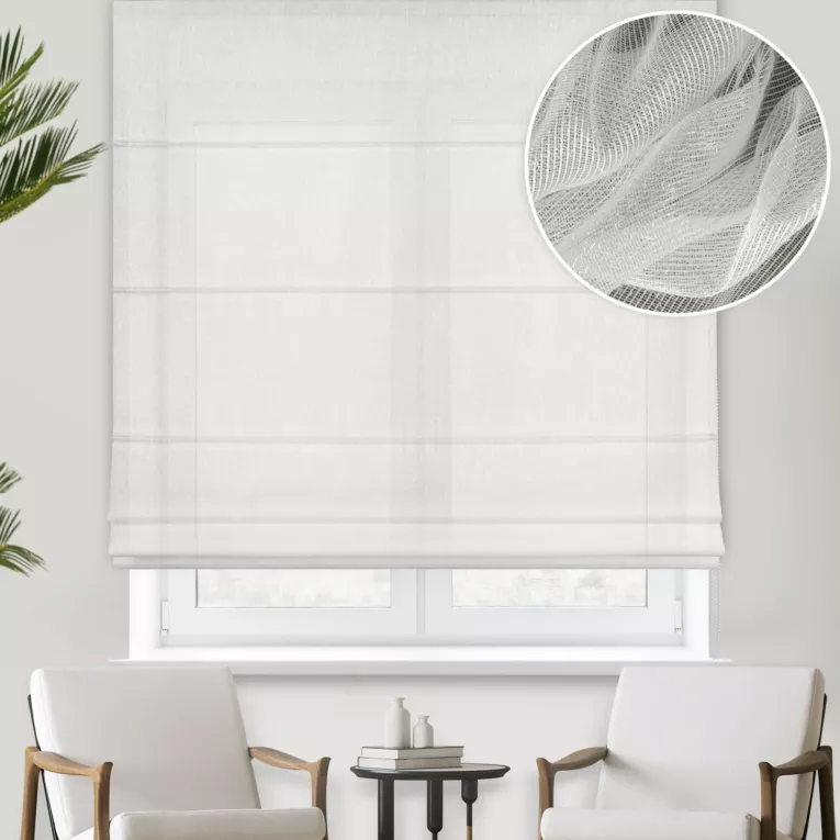 Roleta rzymska SHARON kremowa z połyskującej siateczki z moherową nicią, wykończona obciążnikiem
