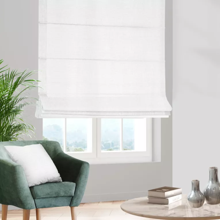 Roleta rzymska biała z tkaniny w stylu ekologicznym