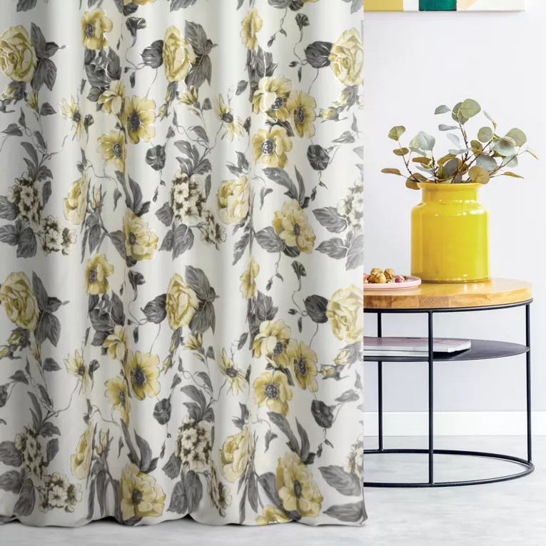 Tkanina zasłonowa o zamszowym chwycie z nadrukiem kwiatów Eurofirany