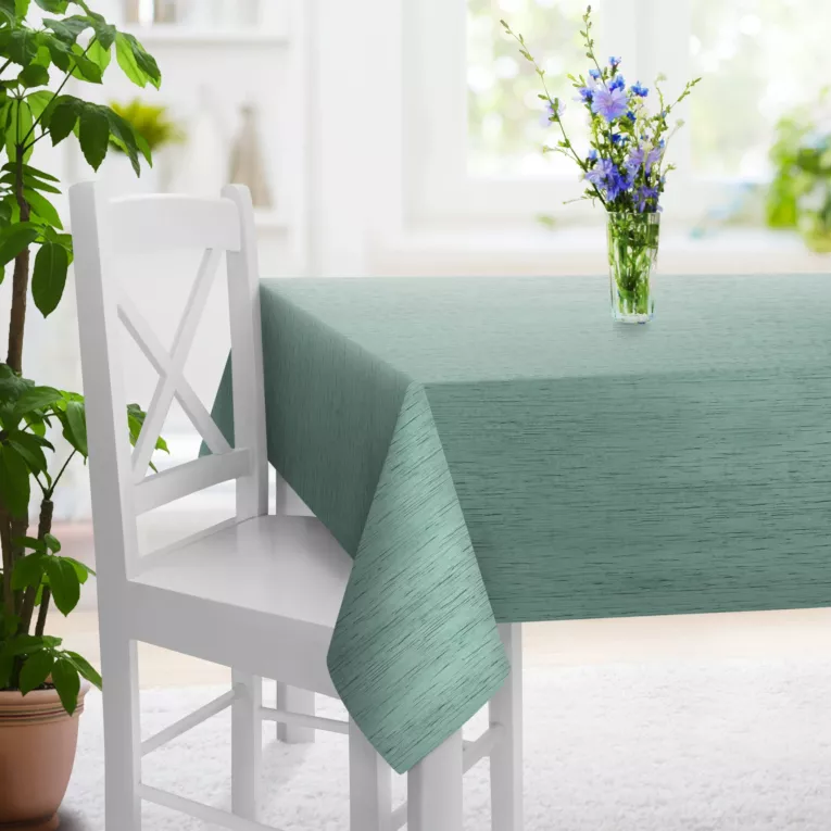 Obrus szyty miętowy z tkaniny welwetowej w pionowe prążki, wykończona obciążnikiem