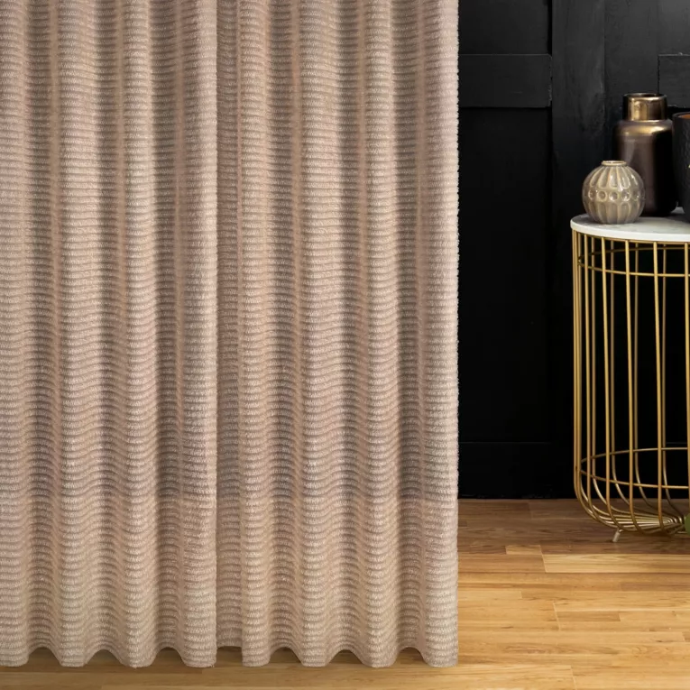Zasłona szyta na taśmie fala beżowa z tkaniny z aplikacją
