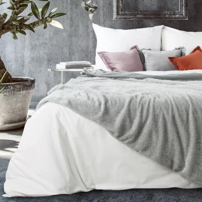 FABIO koc z krótkiego futerka podszyty polarem Eurofirany