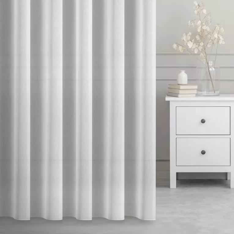 Firana szyta na taśmie 8 cm CARLOTA biała z miękkiej matowej etaminy nie wymagającej prasowania