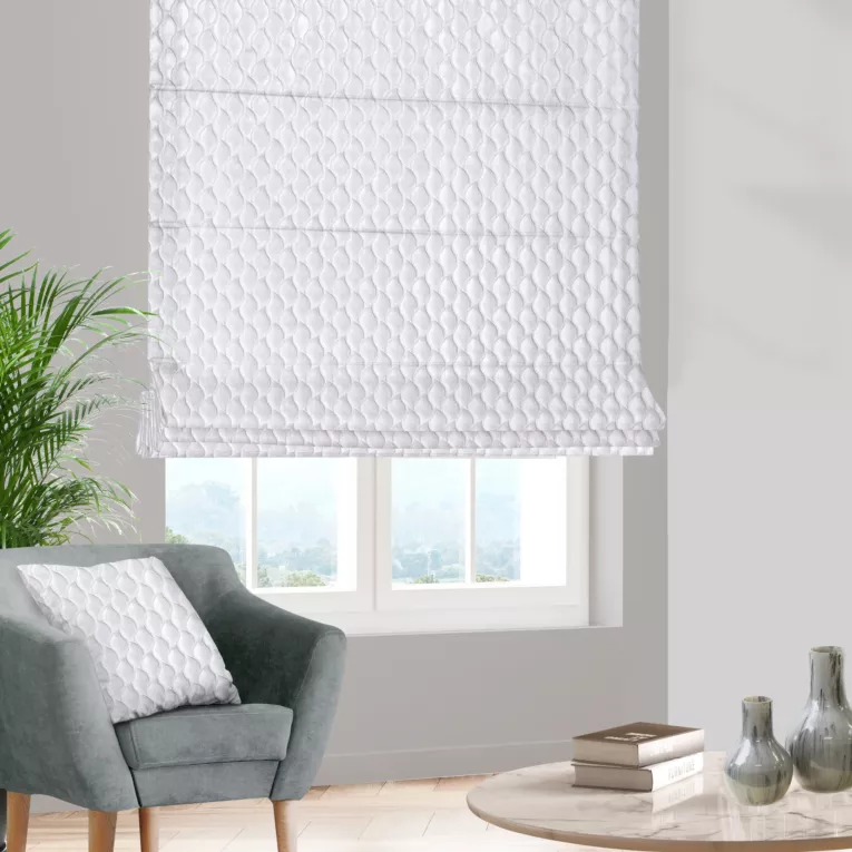 Roleta rzymska JEROME naturalna z tkaniny o symetrycznym wzorze 3D i lekkim połyskiem