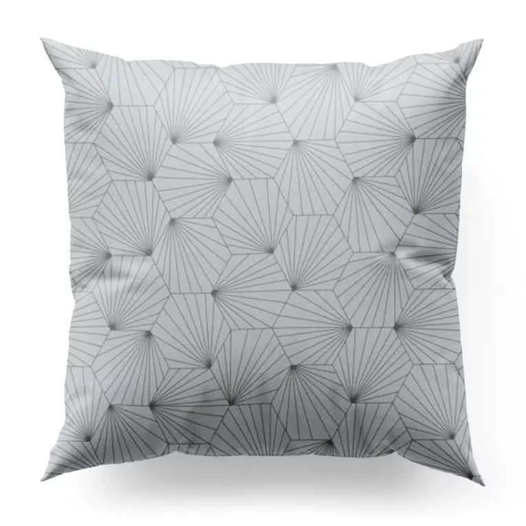 Poszewka szyta biało popielata z miękkiej tkaniny z nadrukiem w geometryczny wzór