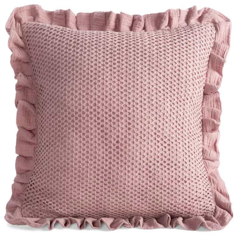 Poszewka na poduszkę 45x45 cm muślinowa z siateczką oraz ozdobną falbanką na brzegach pudrowa MUŚLIN 2 Eurofirany