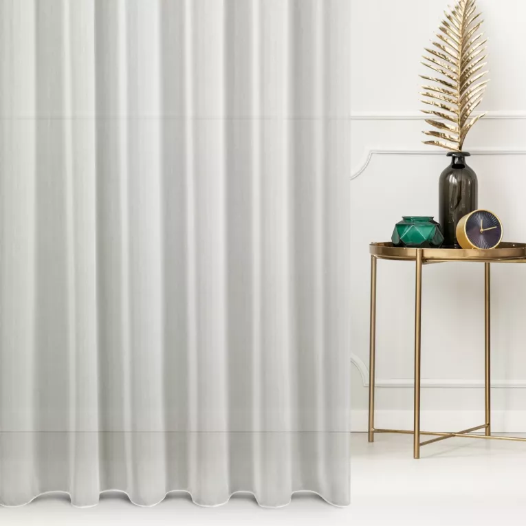 Firana szyta na flexach naturalna miękka i delikatna w dotyku tkanina typu BATYST, wykończona obciążnikiem