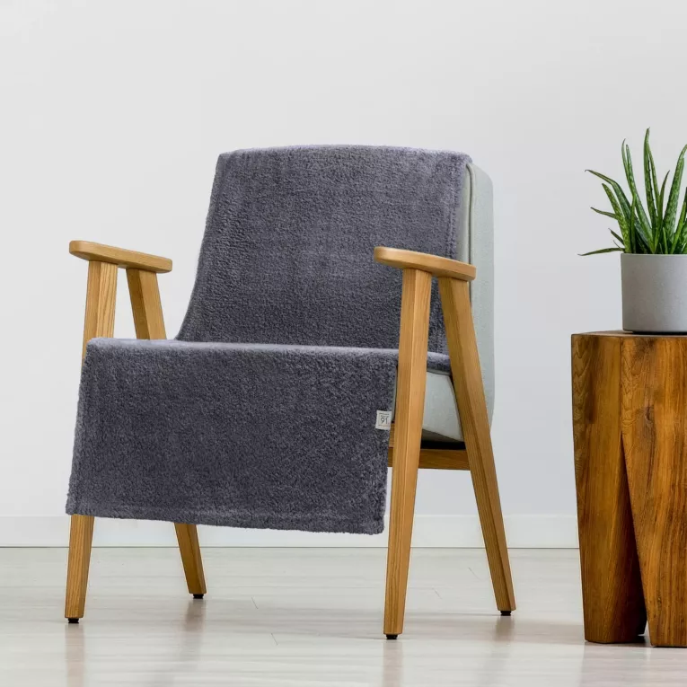 Narzuta-koc na fotel z polaru 70x160 cm stalowa LORI DESIGN 91 Eurofirany