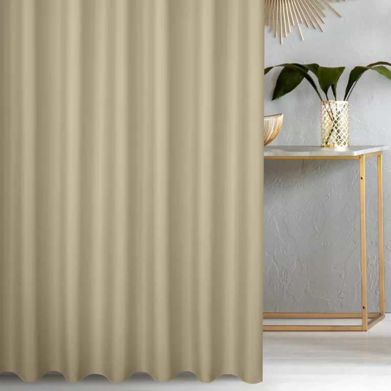 Zasłona szyta na taśmie fala ciemnokremowa z gładkiej tkaniny zaciemniającej typu dimout wykończona obciążnikiem