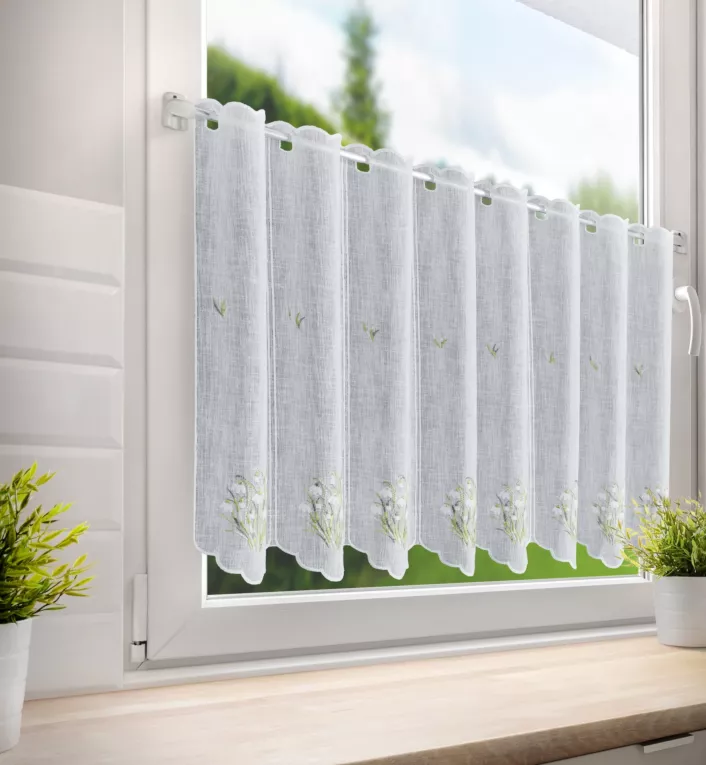 Tkanina firanowa zazdrostka z etaminy zdobiona haftem wiosennym Eurofirany