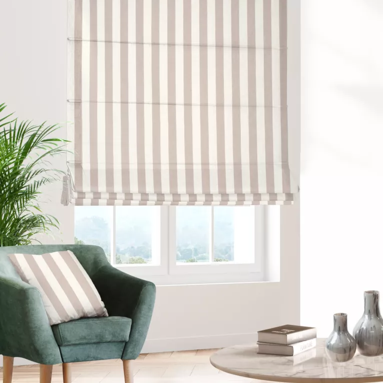 Roleta rzymska naturalno beżowa z tkaniny w pasy