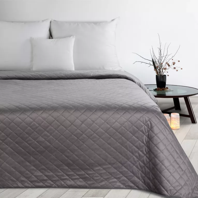 Narzuta welwetowa srebrna 170x210 cm pikowana metodą hot press w geometryczny wzór LUIZ 5 DESIGN 91 Eurofirany