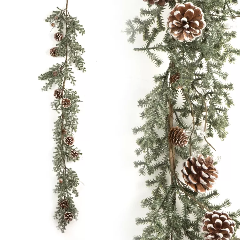 Zimowa gałązka świąteczna z lekkim efektem zmrożenia z szyszkami Eurofirany