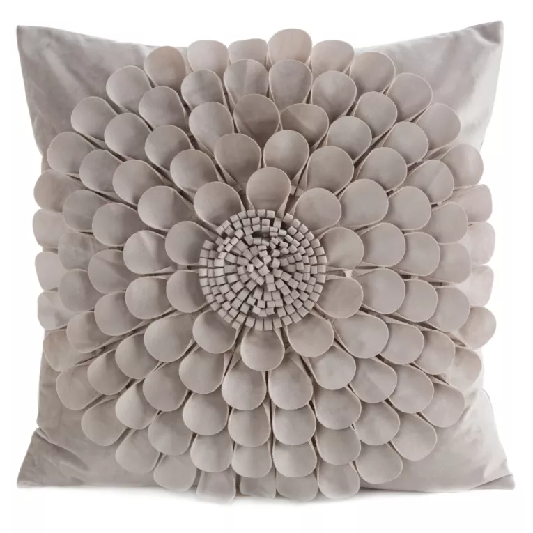 Poszewka na poduszkę 45 x 45 cm z welwetu kolor beżowy zdobiona kwiatem 3D FLORES 2 Eurofirany