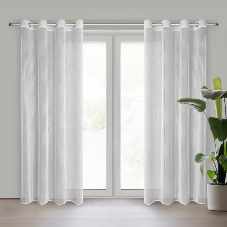 Firana biała o strukturze drobnej siatki niewymagająca prasowania 140x250 cm przelotka ADRI Eurofirany