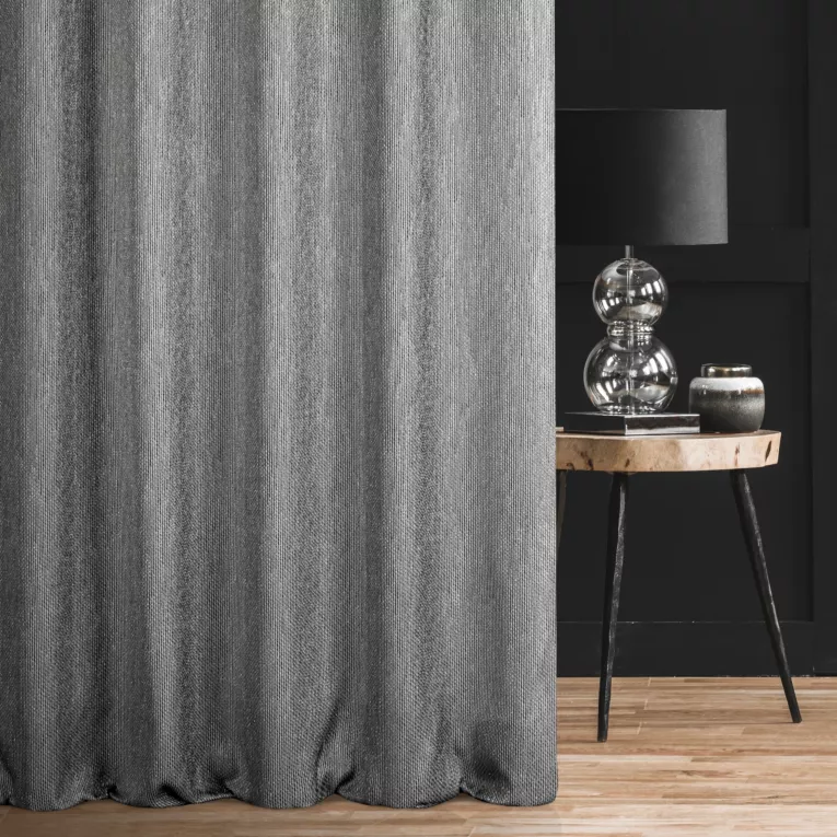 Zasłona szyta na flexach ELLEN grafitowa z grubotkanej tkaniny z efektem dwukolorowej nici i lekkim połyskiem Italissima Eva Minge