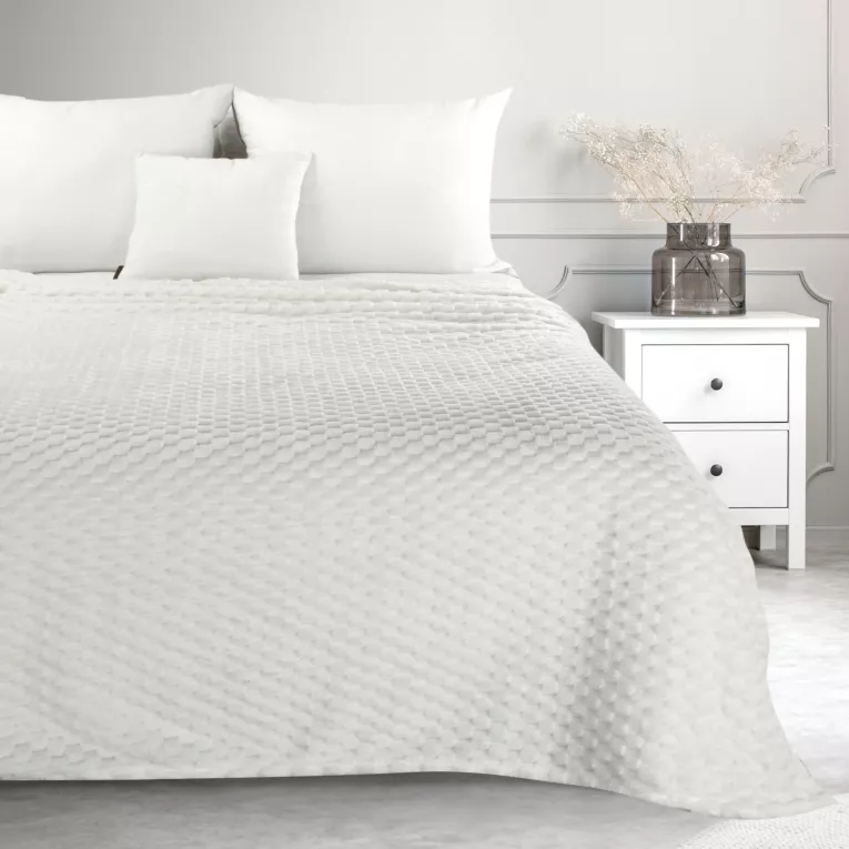 Koc  170x210 cm biały miękki w dotyku z wytłaczanym wzorem 3D CINDY 6 DESIGN 91 Eurofirany