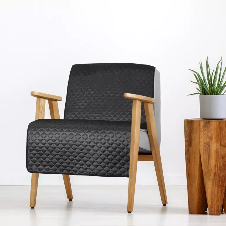 Narzuta welwetowa na fotel czarna 70x160 cm pikowana w geometryczny wzór metodą hot press DIMON Eurofirany