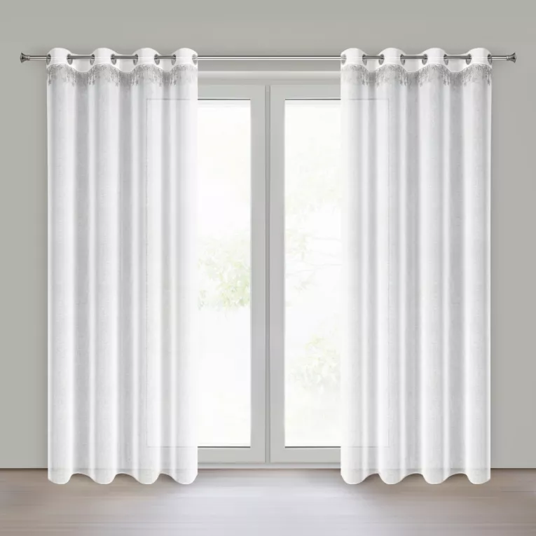 Firana świąteczna biało, srebrna z etaminy zdobiona aplikacją z motywem gwiazdek 140x250 cm przelotki - XMAS Eurofirany