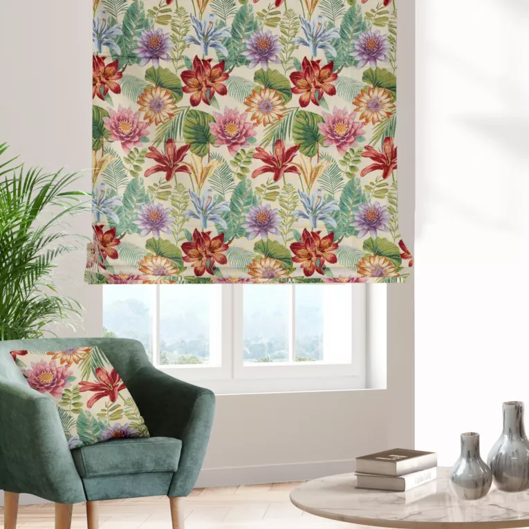 Roleta rzymska beżowo czerwona z tkaniny gobelinowej w kwiatowy wzór, zawiera 20% bawełny