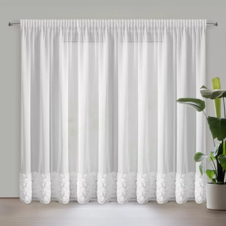 Firana z siateczki biała zdobiona pasem aplikacji róż 3D 350x270 cm taśma ROSES Eva Minge Eurofirany