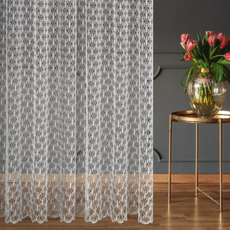 Firana szyta na przelotkach biała gipiura o geometrycznym wzorze Italissima Eva Minge