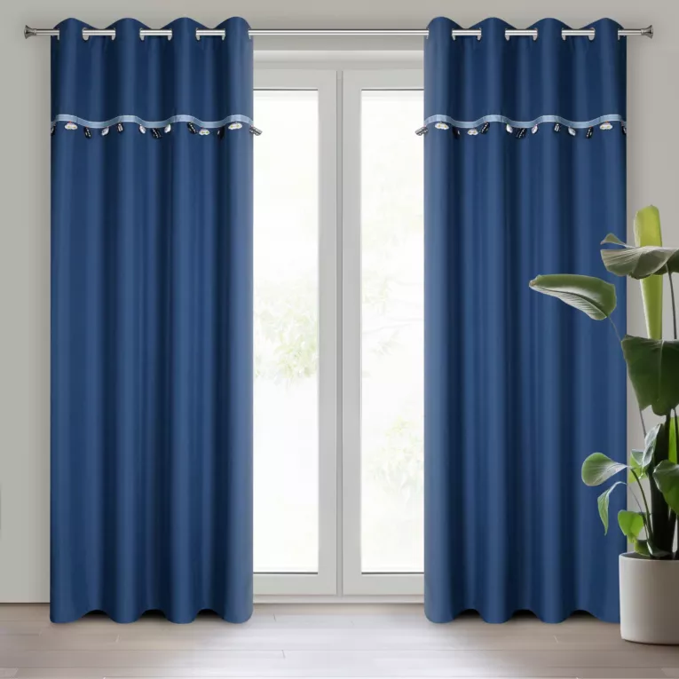 Zasłona ciemnoniebieska z aplikacją w samochody z welwetu 140x250 cm przelotka CAR Eurofirany