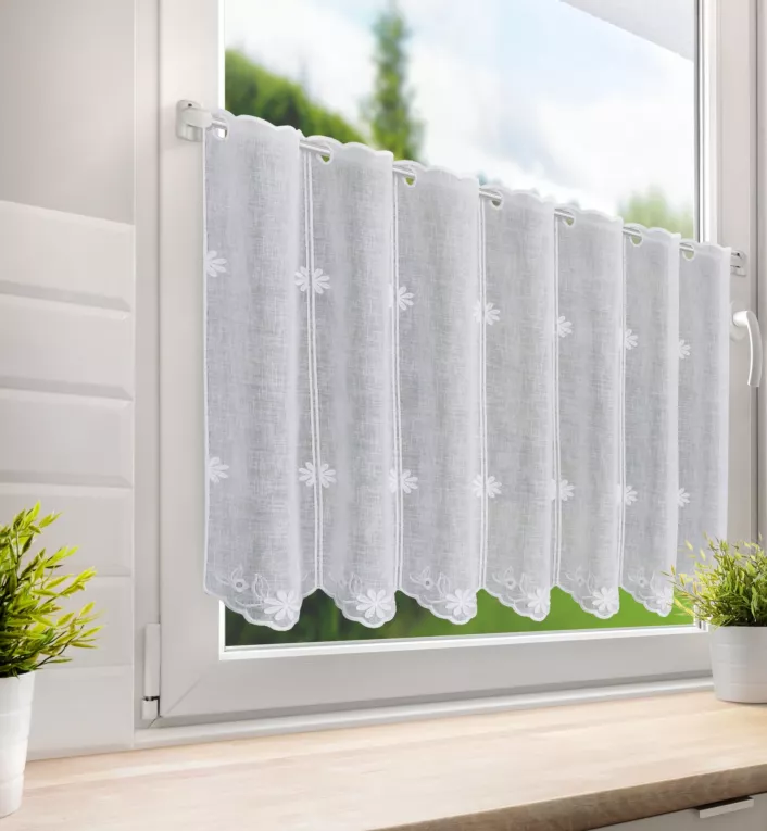 Tkanina firanowa zazdrostka zdobiona haftem kwiatów Eurofirany