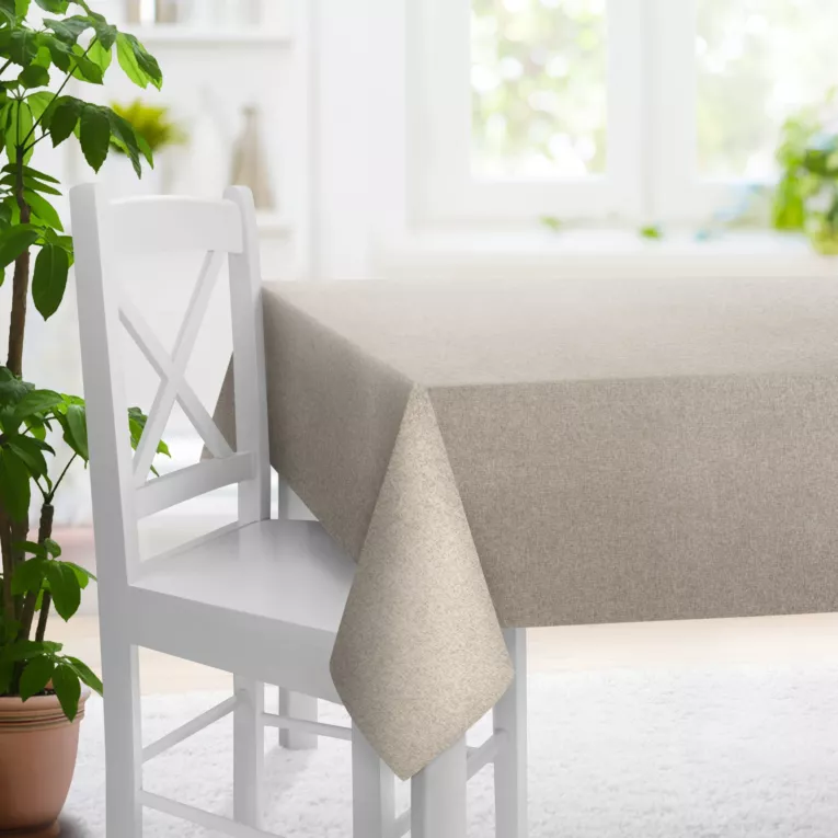 Obrus na wymiar kremowy z tkaniny trudnopalnej, zaciemniającej, typu blackout z efektem melanżu