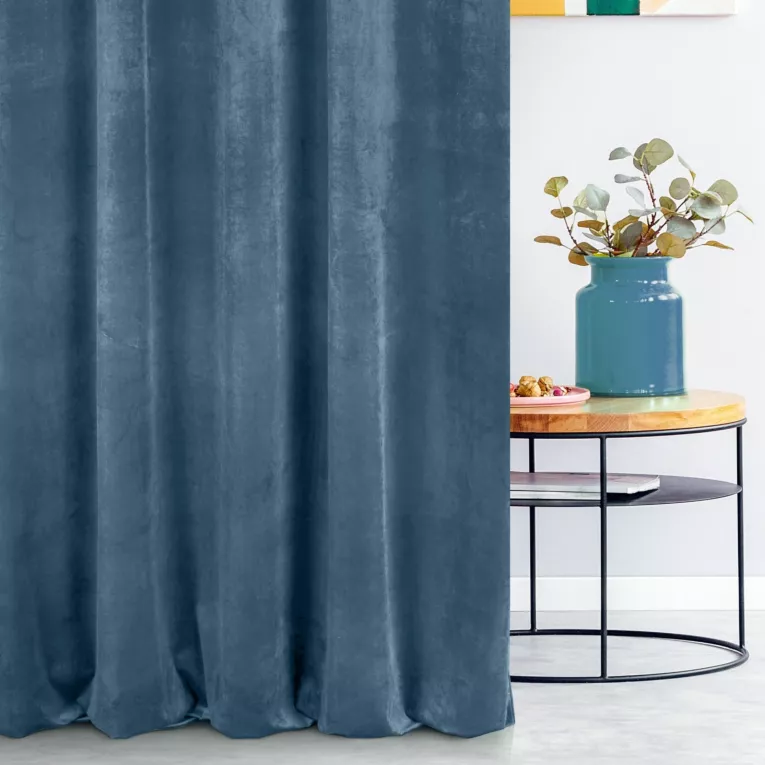 Tkanina zasłonowa welwet o miękkiej z delikatnym połyskiem strukturze