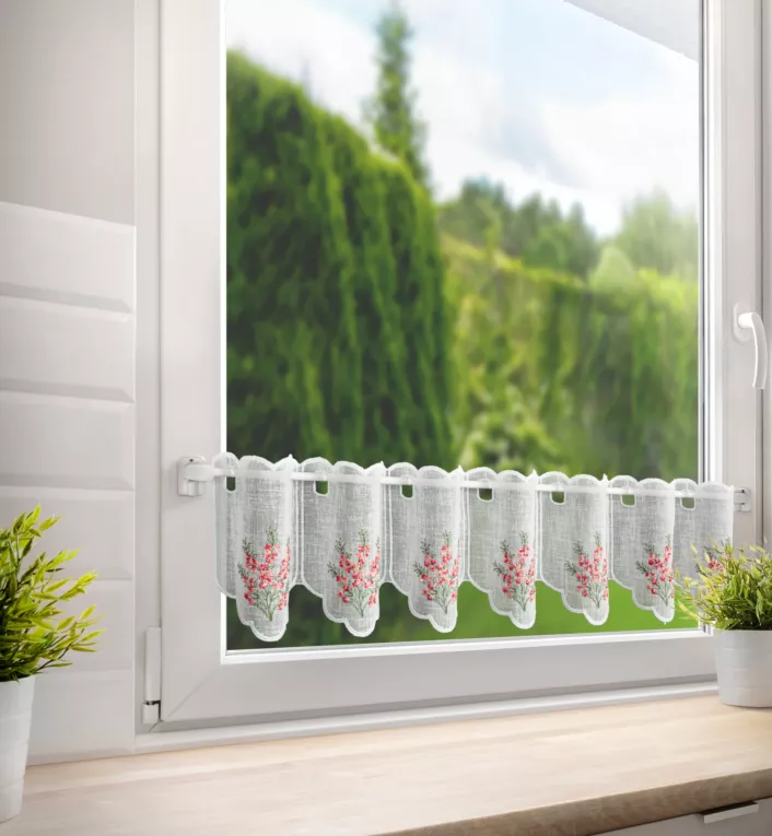 Tkanina firanowa zazdrostka zdobiona haftem różowych kwiatów Eurofirany