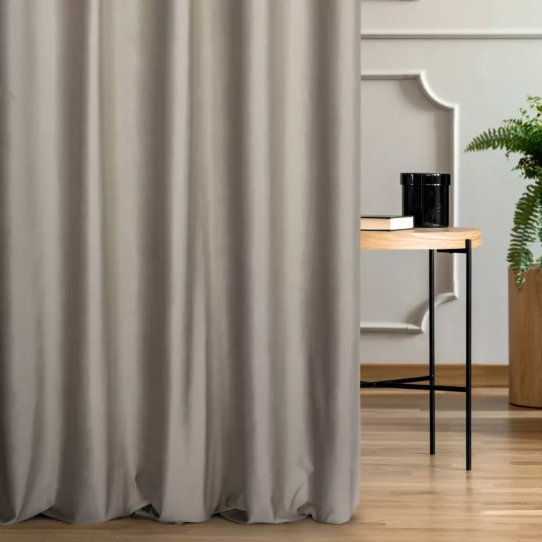 Zasłona szyta na taśmie fala jasnobrązowa z miękkiej półmatowej tkaniny welwetowej