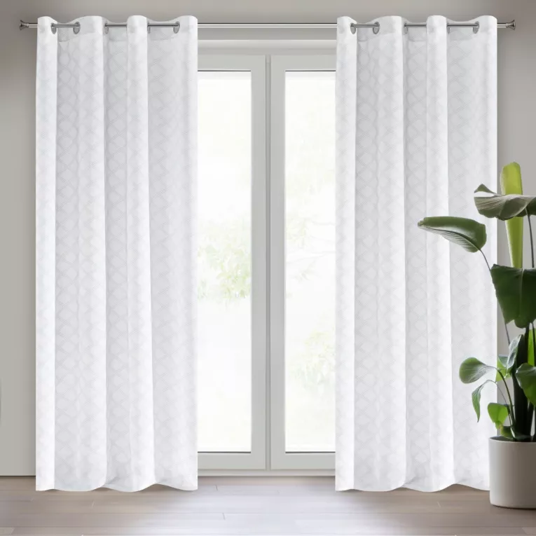 Dekoracja okienna HAZAL ze srebrnym brokatem z wzorem kratki Eurofirany