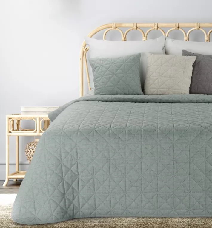 Narzuta LEN 2 pikowana metodą hot press o strukturze lnu Eurofirany