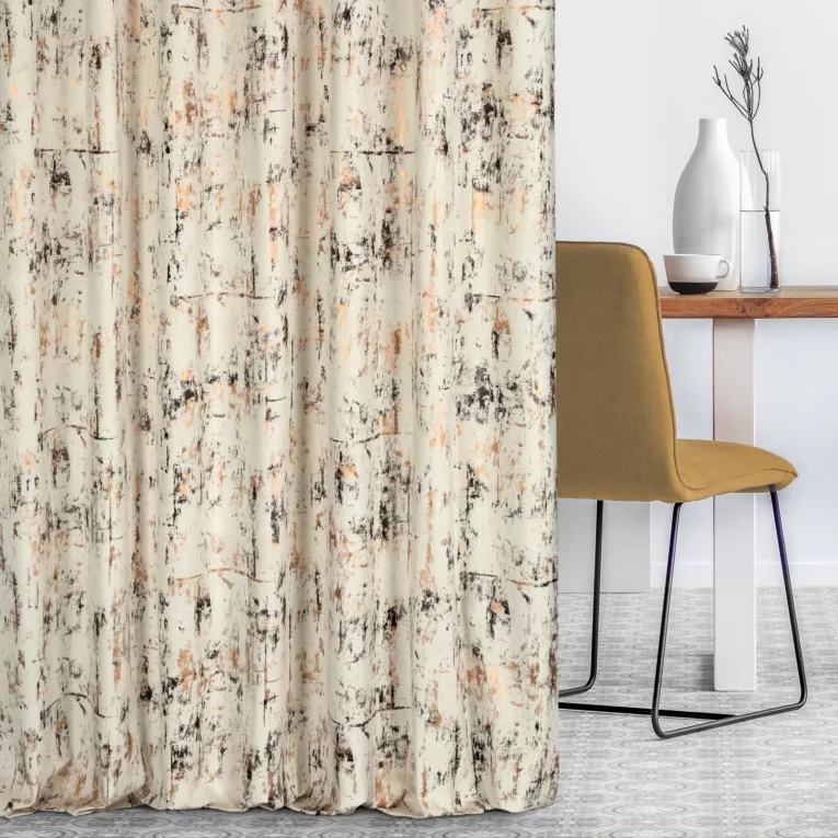 Zasłona szyta na taśmie fala kremowo złocista z tkaniny welwetowej zdobionej połyskującym drukiem