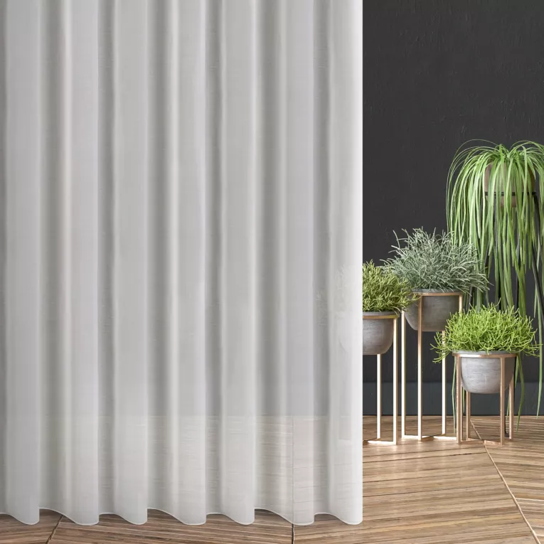 Firana szyta na tunelu naturalna z półprzezroczystej tkaniny o lekkim połysku, wykończona obciążnikiem